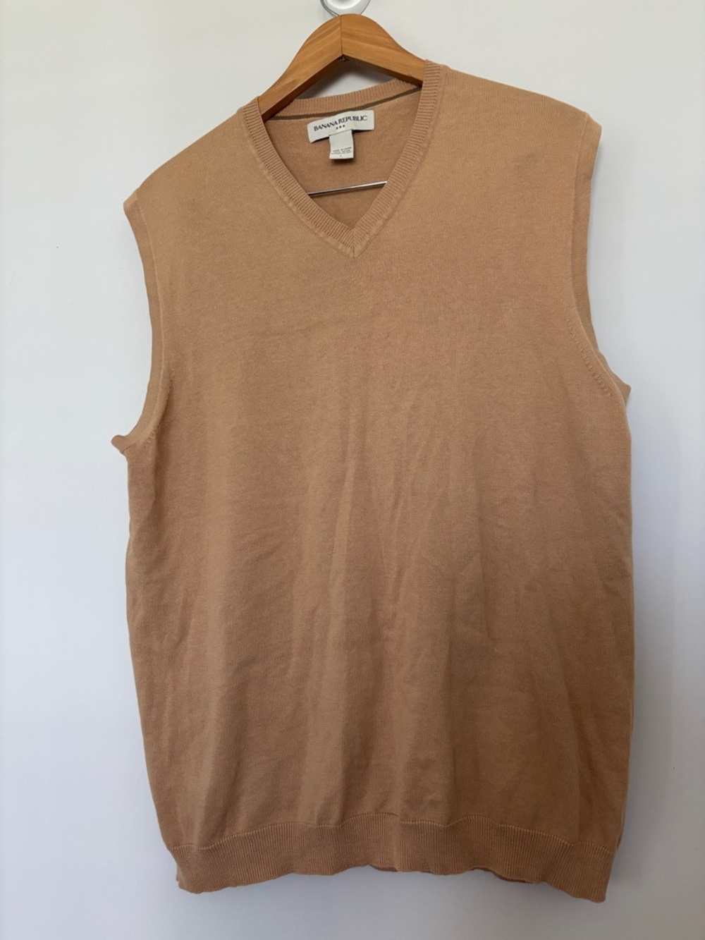 Banana Republic Sleeveless V Neck Top Sz L EUC